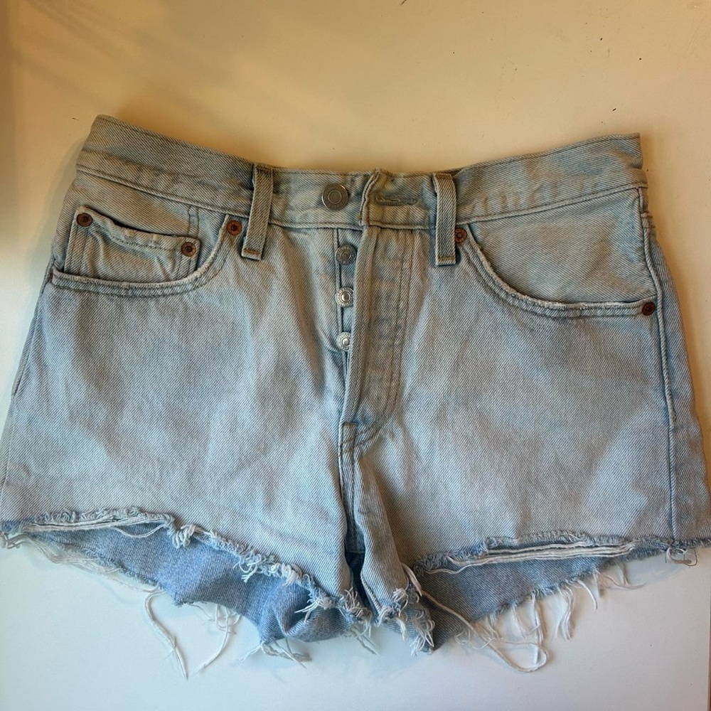 Levi’s 501 Light Blue Denim Women Shorts